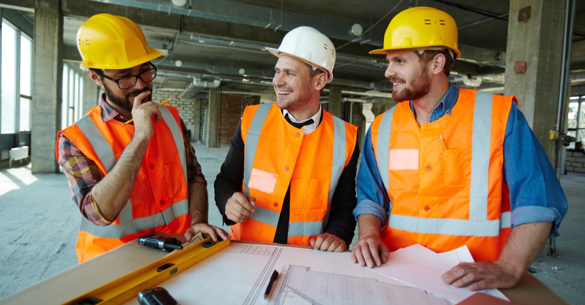 Maximising Workplace Safety with Reliable Scissor Lift Hire