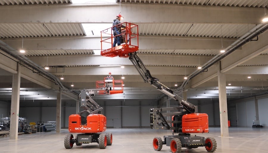How Crane Companies Sydney Improve Safety with Remote Control Cranes
